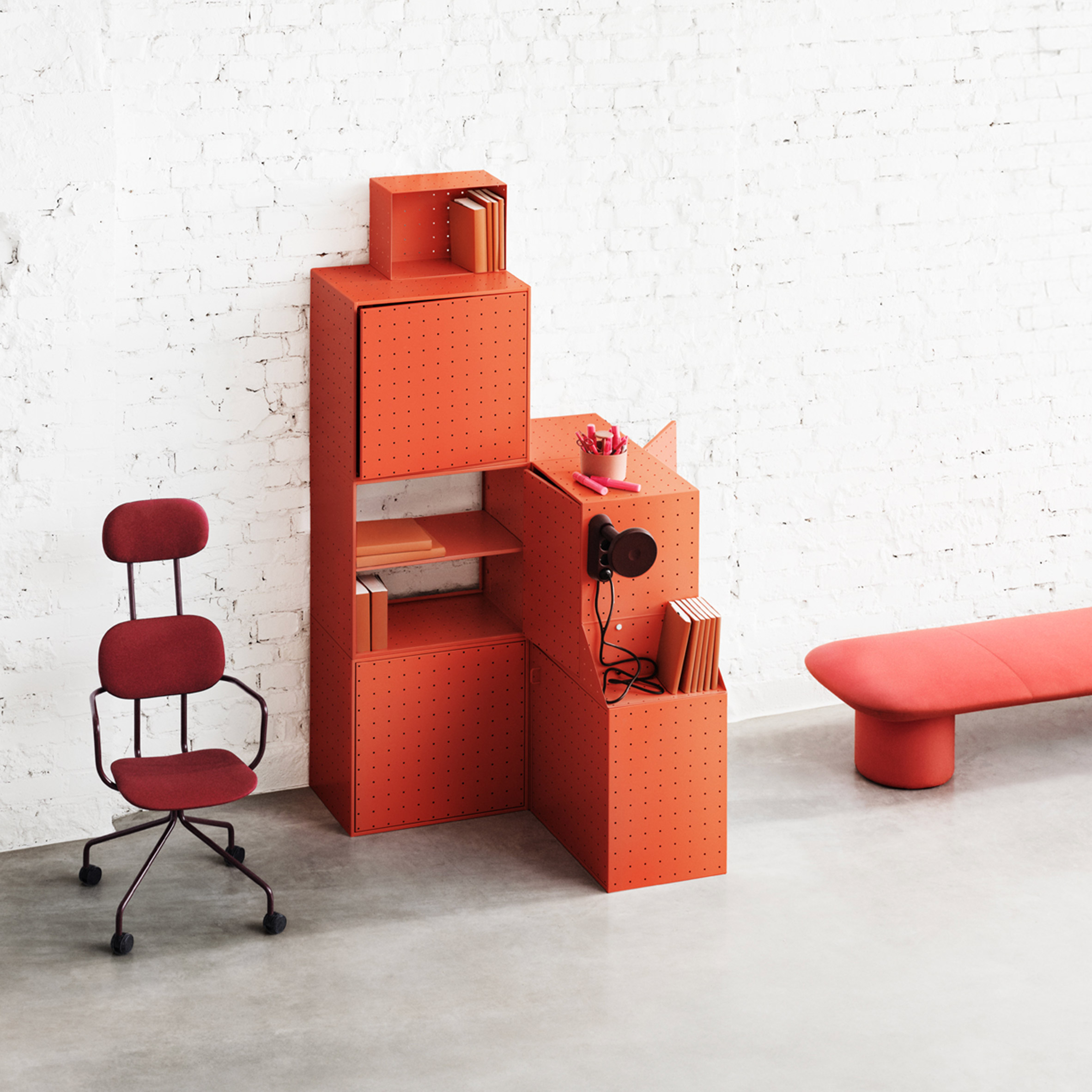 Center Center by String Furniture