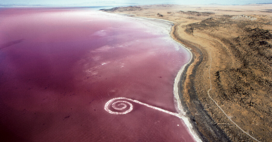 8 works that define American land art
