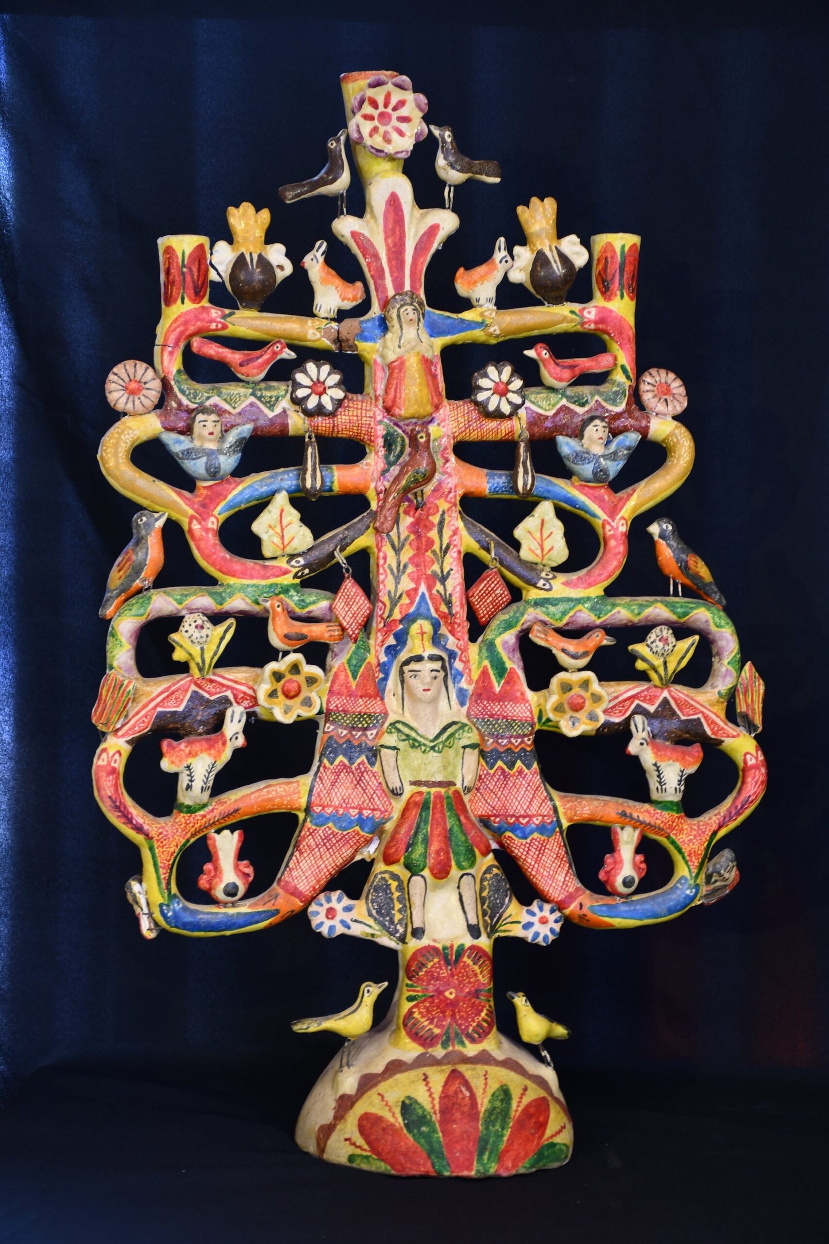 Diego Rivera's grandson donates over 150,000 items to Mexico City's Anahuacalli Museum