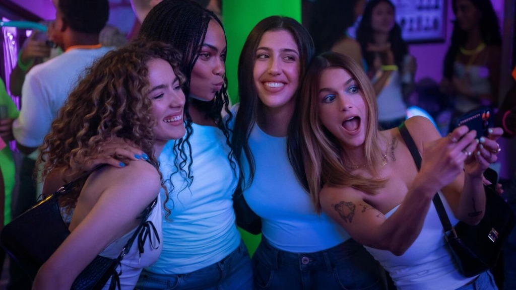 'Roommates' Continues Unexpected Streak of Teen Girl Comedies on Happy Madison's Netflix