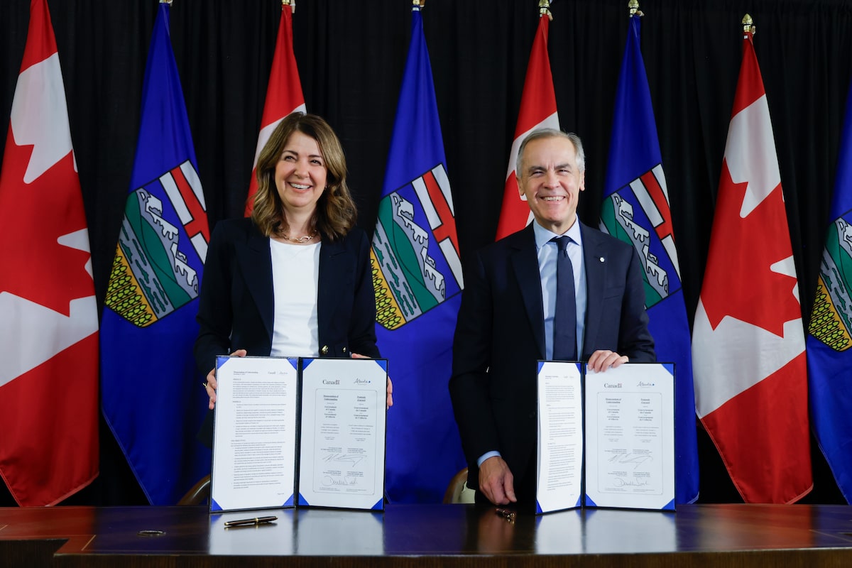 Survey finds energy industry's confidence that new oil pipelines will be built quickly is fading