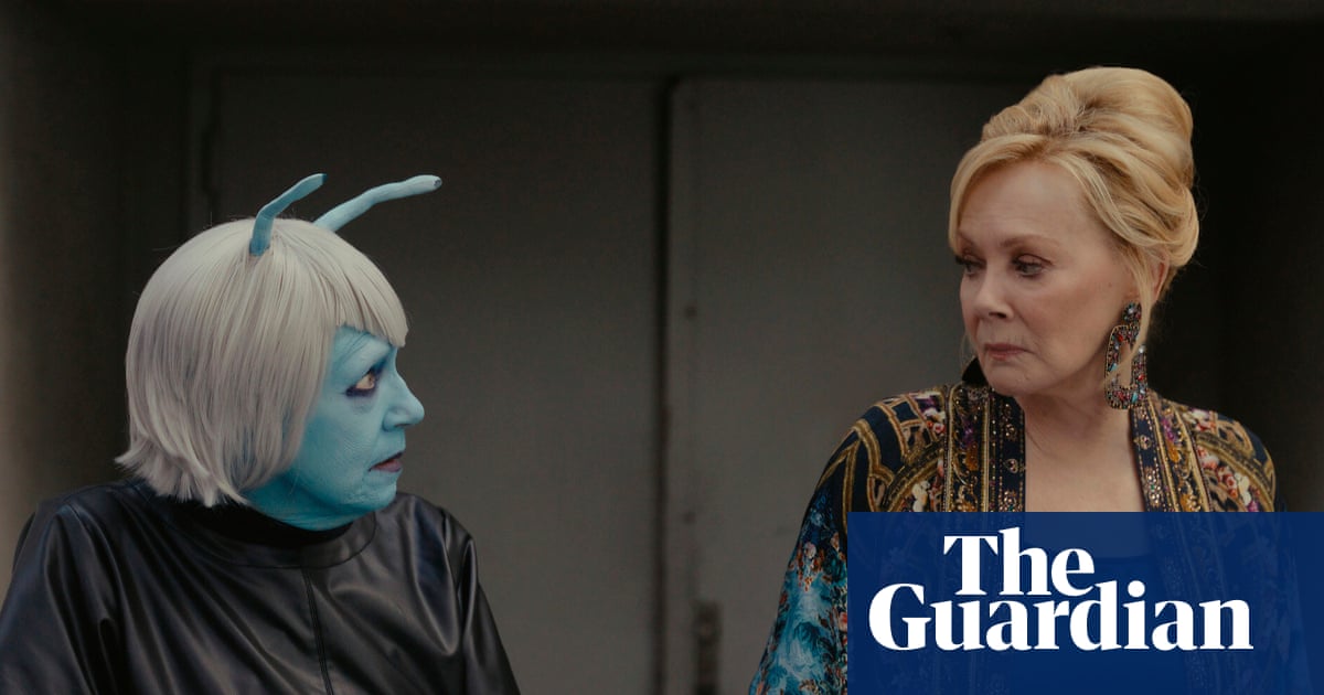 TikTok, AI sitcoms and clowns: How Hacks and The Comeback solve modern celebrity humiliation